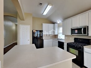 409 Crimson Coast Dr in League City, TX - Foto de edificio - Building Photo