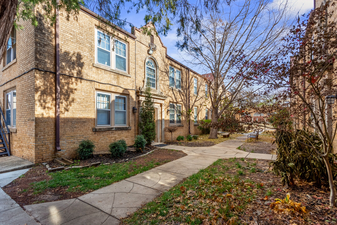 Windsor Court Apartments in Oklahoma City, OK - Foto de edificio