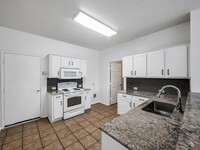 8532 Cactus Flower Dr, Unit 524 in Fort Worth, TX - Building Photo - Building Photo