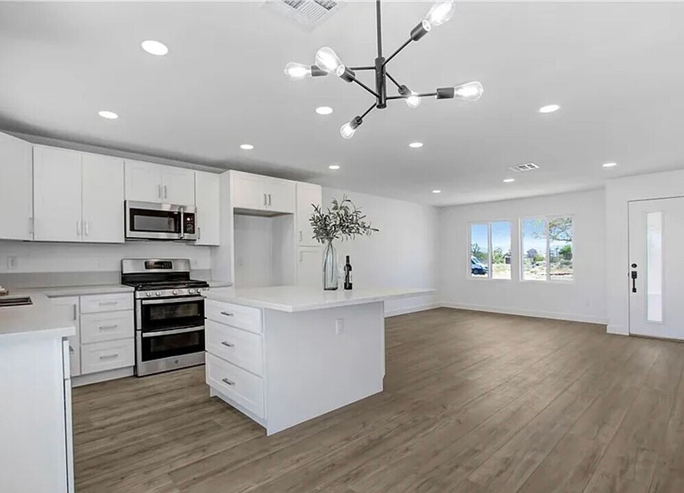 58442 Del Mar St in Yucca Valley, CA - Building Photo