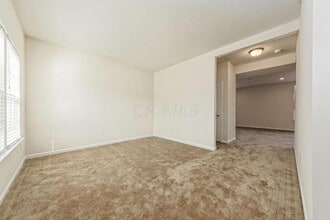 6135 Brandon Dr in Lewis Center, OH - Foto de edificio - Building Photo