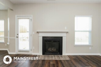 1565 Tigris Ct in Atlanta, GA - Foto de edificio - Building Photo