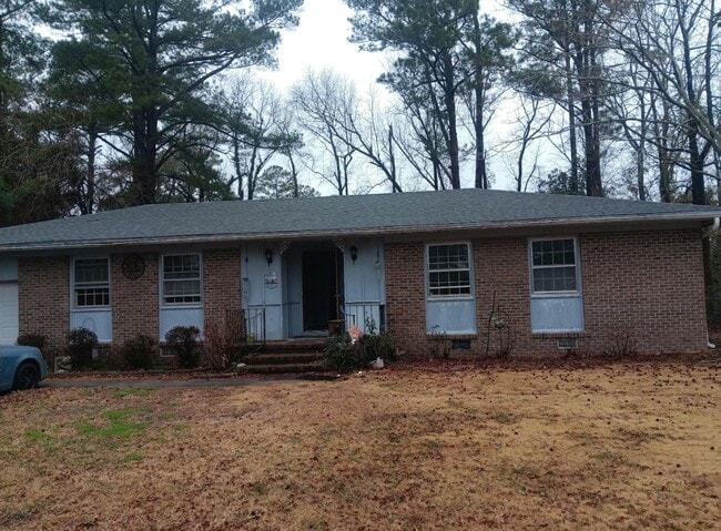 property at 1005 Longview Dr