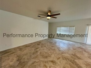 2410 Lebow Ct in Bakersfield, CA - Building Photo - Building Photo