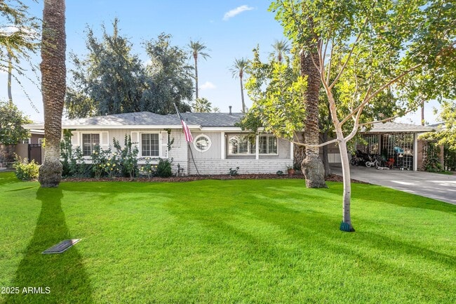 property at 4631 E Pinchot Ave