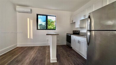 337 SW 5th Ave in Miami, FL - Building Photo - Building Photo