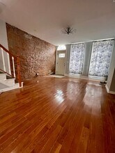 827 Almond St in Philadelphia, PA - Building Photo - Building Photo