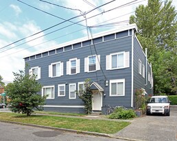 Scandia Apartments in Seattle, WA - Building Photo