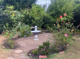 1950 S Bentley Ave in Los Angeles, CA - Building Photo