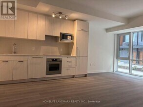 71 Curlew Dr in Toronto, ON - Building Photo - Building Photo