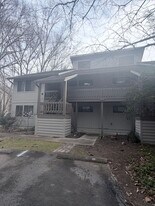 1 Cedarwood Dr in Asheville, NC - Building Photo