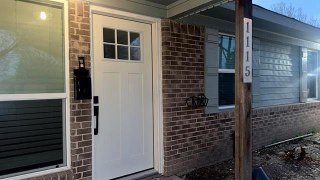 property at 1115 Casa Dr