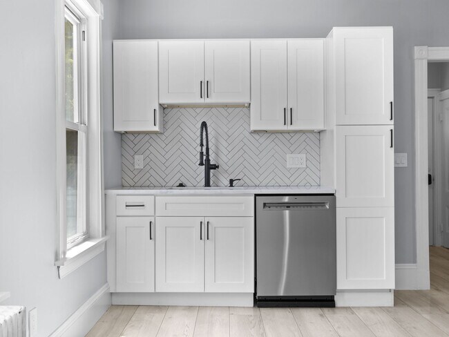 39 Hancock St, Unit 1A in Somerville, MA - Building Photo - Building Photo