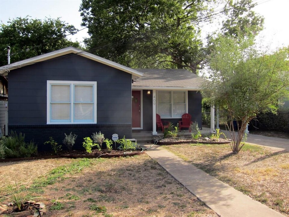 409 W Croslin St in Austin, TX - Foto de edificio