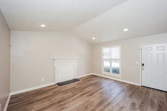 5380 Forest Downs Cir in College Park, GA - Foto de edificio - Building Photo