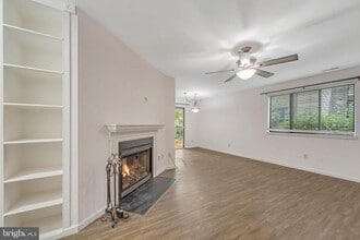 405A Cypress Point Cir in Mount Laurel, NJ - Building Photo - Building Photo