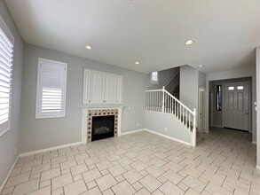 146 St James in Irvine, CA - Building Photo - Building Photo