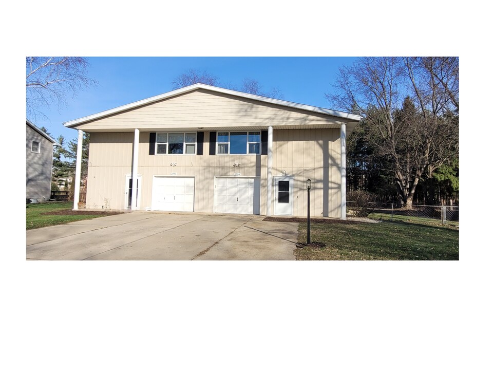 2794 Lyman Ln in Fitchburg, WI - Building Photo