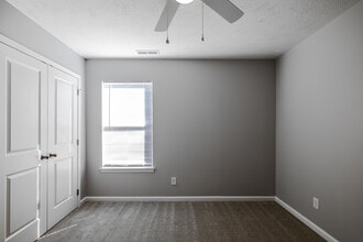Circle Point Villas in Princeton, IN - Foto de edificio - Interior Photo