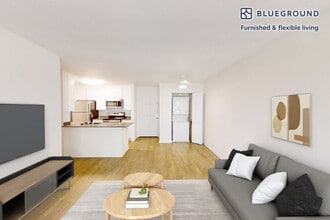 333 1st St in Seal Beach, CA - Building Photo - Building Photo