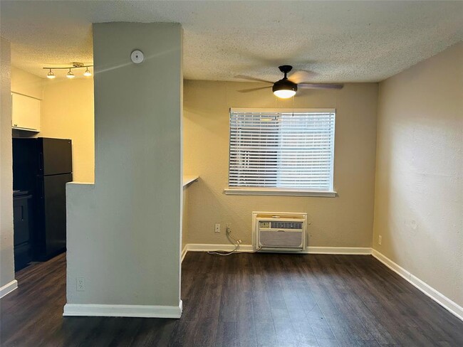 4314 Gillis St in Austin, TX - Building Photo - Building Photo
