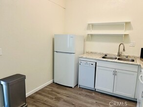 470 W 25th St in San Bernardino, CA - Building Photo - Building Photo
