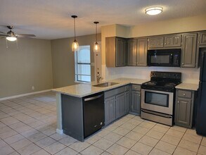 20700 Bonanza, Unit A in Lago Vista, TX - Building Photo - Building Photo