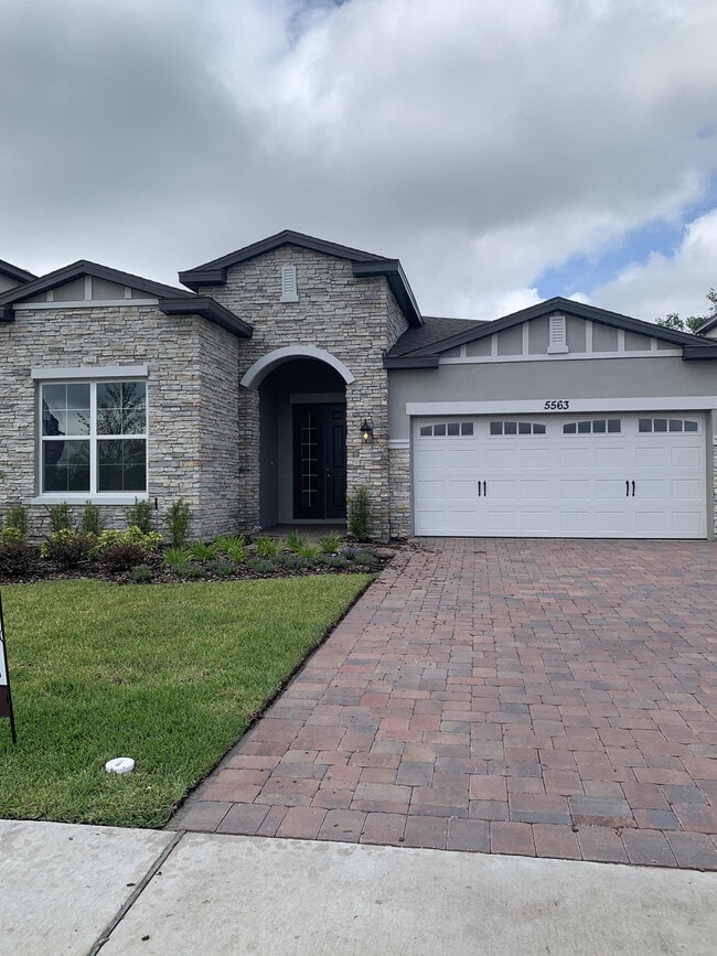 property at 5563 Sabal Dr