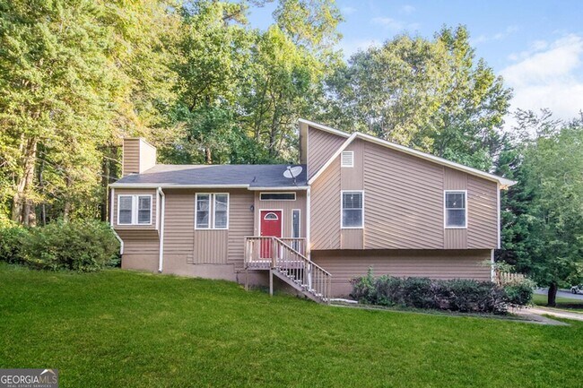 property at 2490 Deerfield Dr