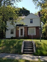 3802 Brentwood Dr in Flint, MI - Building Photo