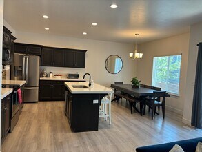 421 E 280 N in Vineyard, UT - Building Photo - Building Photo