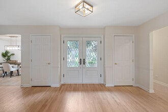 4024 Picardy Dr in Northbrook, IL - Building Photo - Building Photo