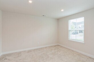 4602 Spruce Rd in Gibsonia, PA - Building Photo - Building Photo