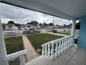 250 E 34th St in Hialeah, FL - Building Photo - Building Photo