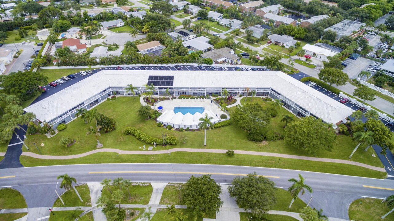 331 Tequesta Dr-Unit -108 in Jupiter, FL - Building Photo