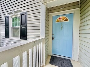 127 Scott Ln in Chapel Hill, NC - Building Photo - Building Photo