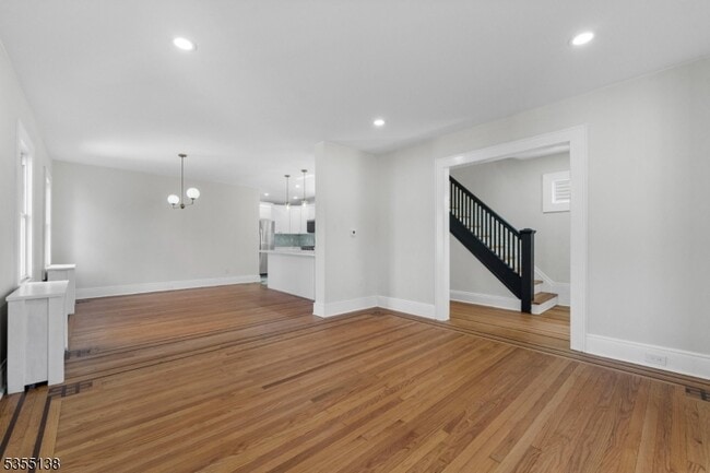 147 Page Ave in Lyndhurst, NJ - Building Photo - Building Photo