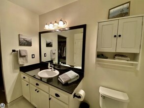 18016 Clouds Rest Rd in Soulsbyville, CA - Building Photo - Building Photo