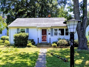 6405 Stuart Ave in Richmond, VA - Building Photo - Building Photo