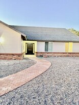 8626 W Greenbrian Dr in Peoria, AZ - Building Photo