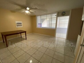 17377 Dowling Dr in Ft. Myers, FL - Foto de edificio - Building Photo