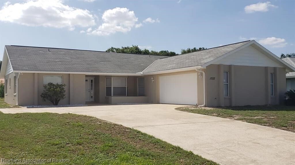 1727 Ridge St in Sebring, FL - Building Photo
