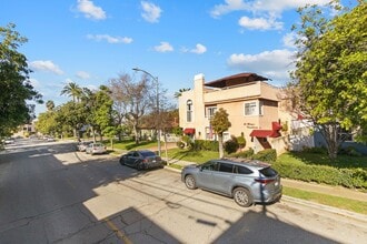 321 W Dryden St, Unit Two bedroom in Glendale, CA - Foto de edificio - Building Photo
