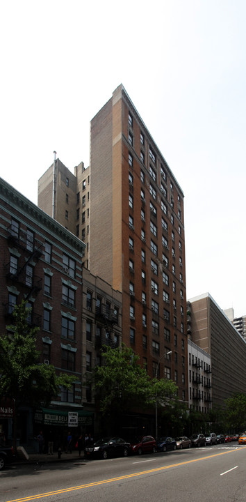 110 W 96th St in New York, NY - Building Photo