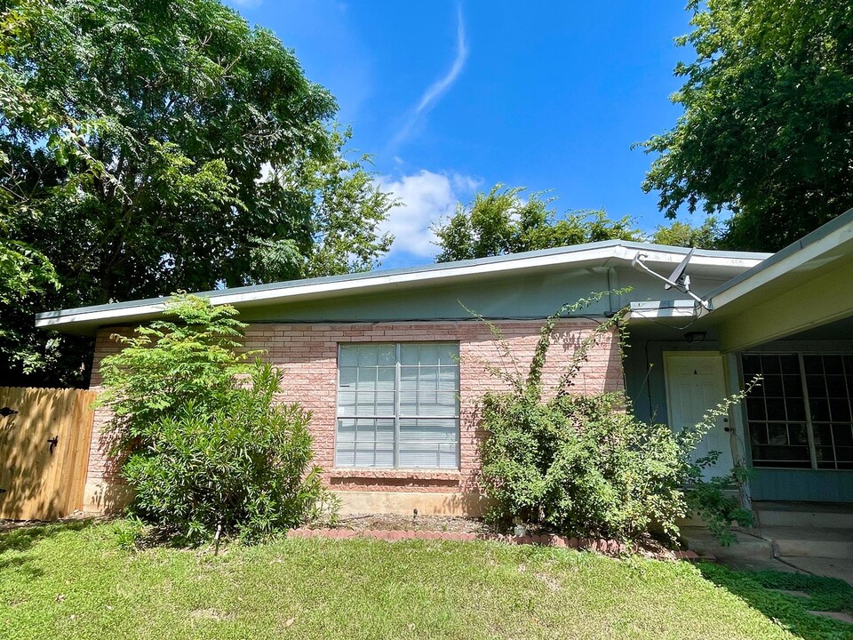 2408 Audubon Pl in Austin, TX - Building Photo