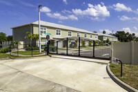 943 Paddleboard in Melbourne, FL - Foto de edificio - Building Photo