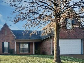 5961 Appian Way Cv in Southaven, MS - Building Photo