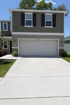 8328 Wilder Pnes Ave in Lakeland, FL - Building Photo