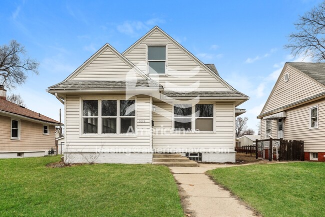 property at 529 E Victoria St