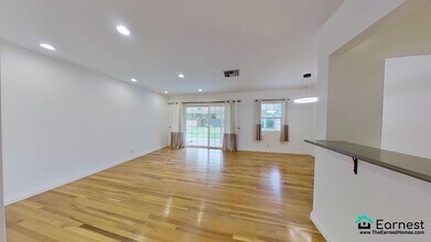 13037 Aetna St in Los Angeles, CA - Building Photo - Building Photo